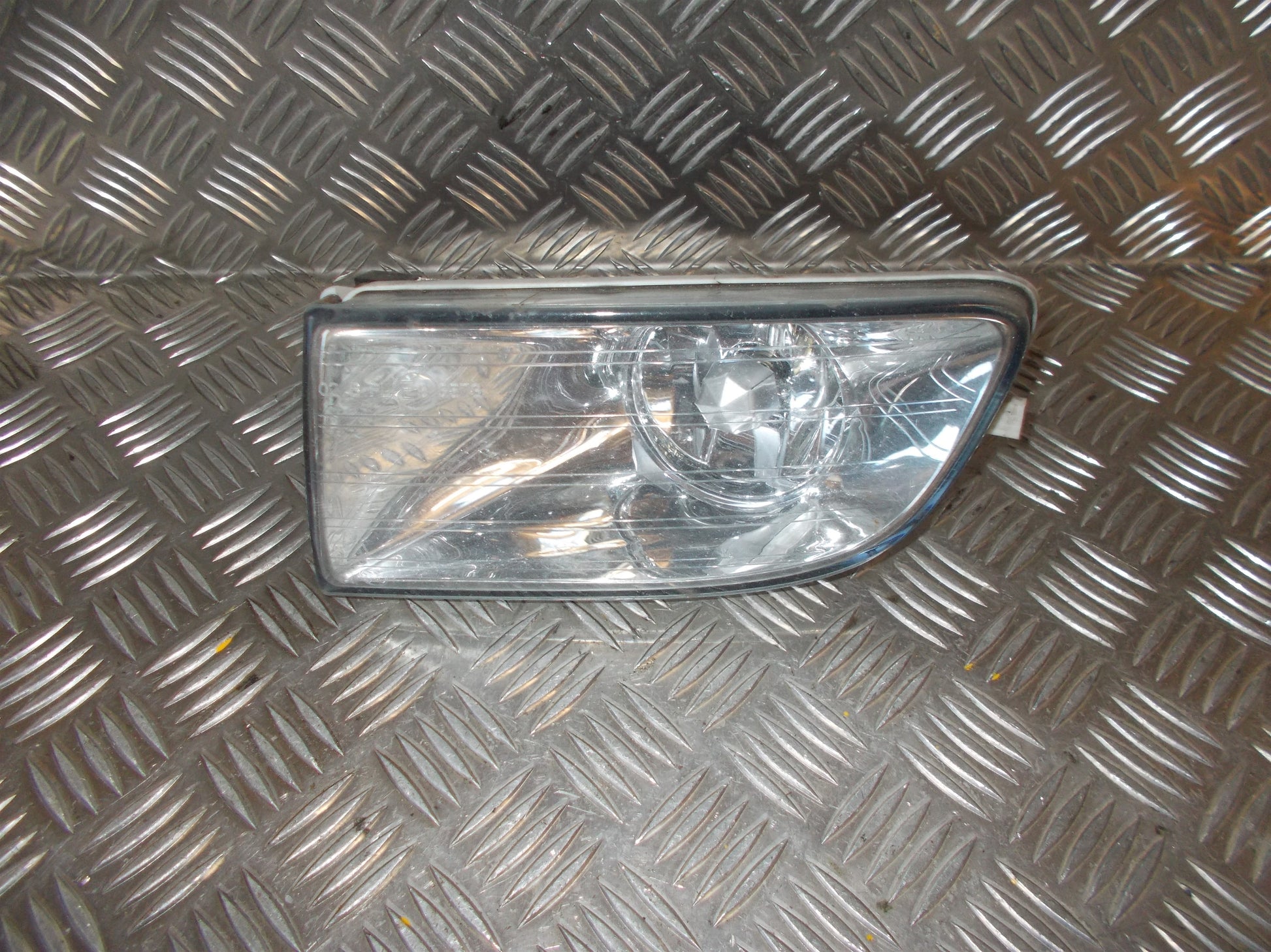 Skoda Octavia Tågelygte For Med OEM Nr. 1Z0941690 Fra Skoda Ophugger