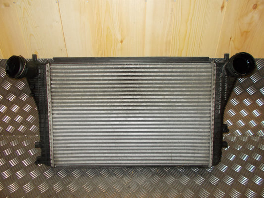 Skoda Octavia Køler Intercooler Med OEM Nr. 1K0145803A Fra Skoda Ophugger