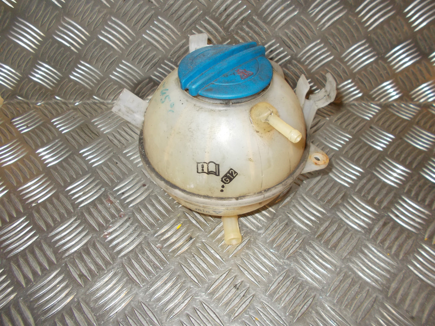 Skoda Octavia Ekspansionsbehold Med OEM Nr. 1K0121407A Fra Skoda Ophugger