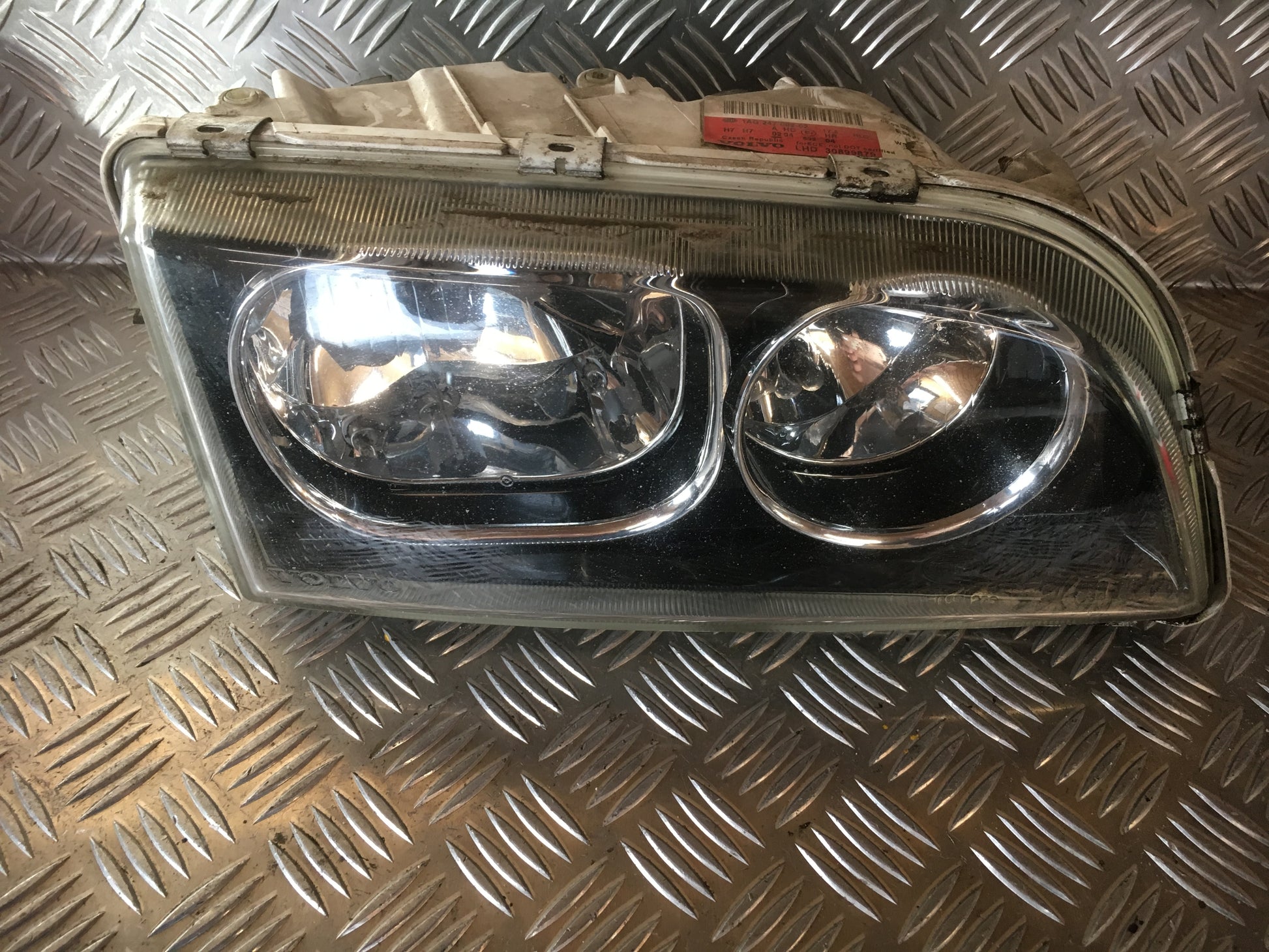 Volvo S40/V40 Forlygte Med OEM Nr. 30899879 Fra Volvo Ophugger