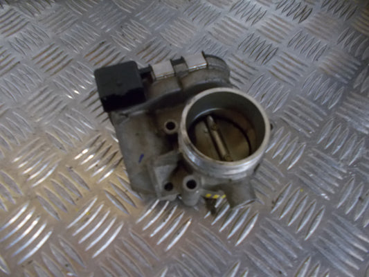 Peugeot Partner Spjældhus Med OEM Nr. Ophugger Fra Peugeot Ophugger