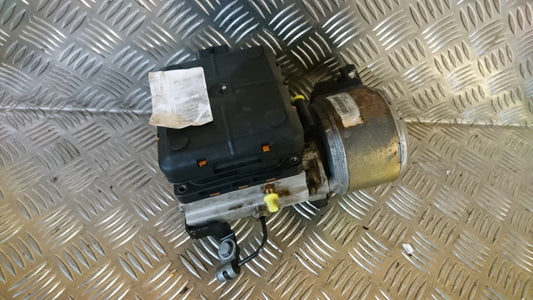 Citroen C5 Niveaureg. Pumpe Med OEM Nr. 9636713880 Fra Citroen Ophugger