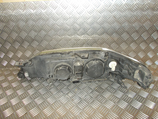 Renault Laguna 2 Forlygte Med OEM Nr. 8200002845 Fra Renault Ophugger
