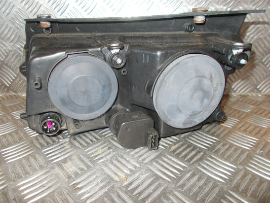 VW Passat 3B Forlygte Med OEM Nr. 3B0941018R Fra VW Ophugger