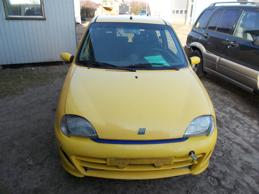 Fiat Seicento Pluk-Selv-Bil Med OEM Nr. Ophugger Fra Fiat Ophugger