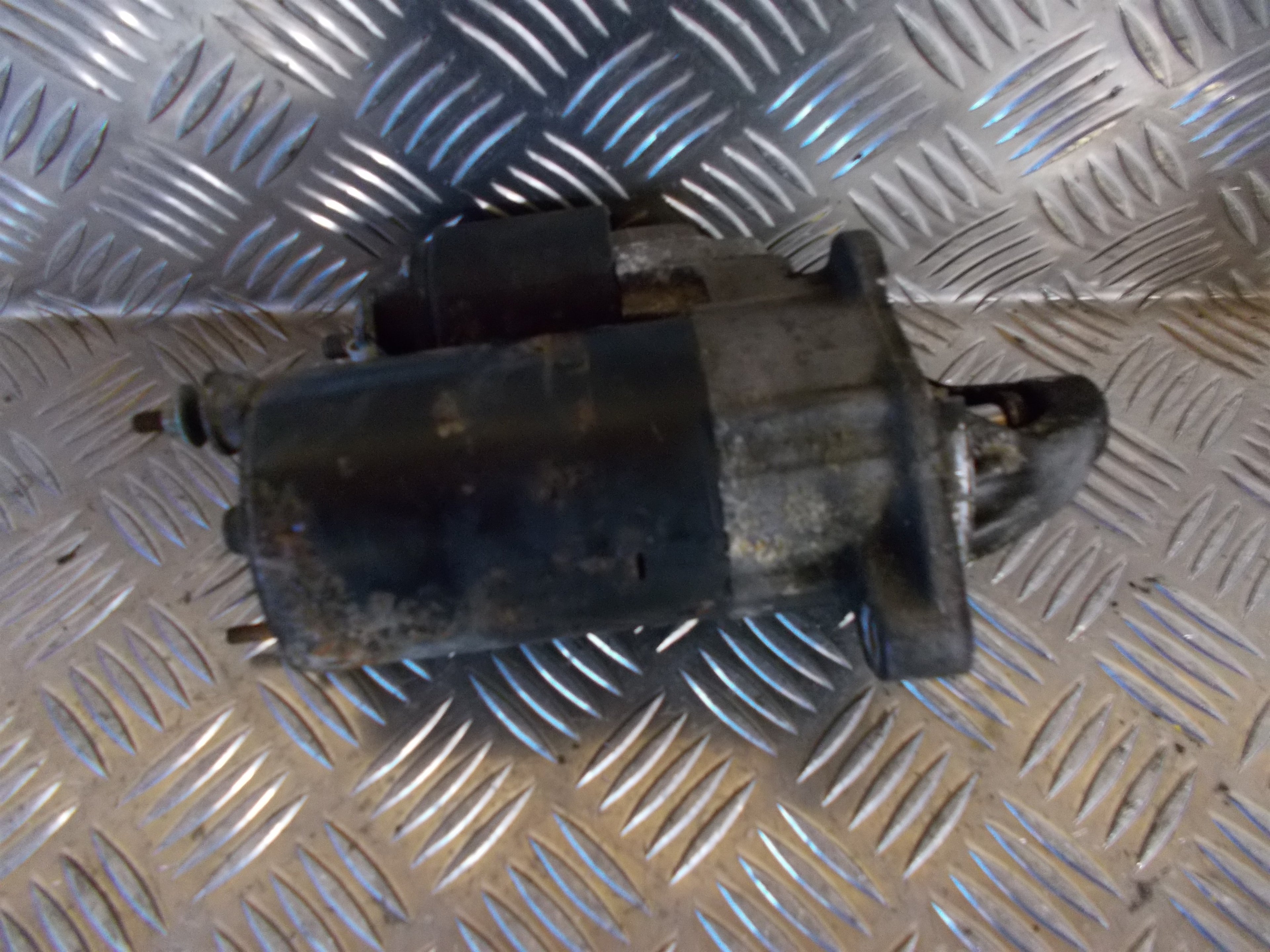 Audi A4 Starter Med OEM Nr. 06B911023 Fra Audi Ophugger