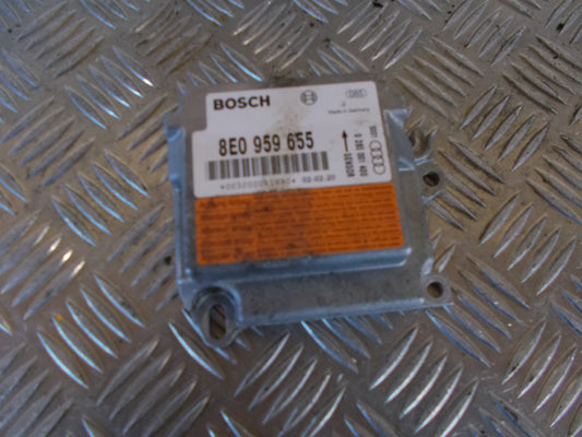 Audi A4 8E/8H Airbag Elboks Med OEM Nr. 8E0959655 Fra Audi Ophugger