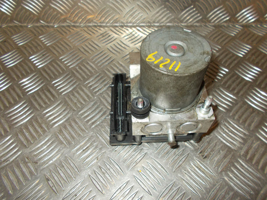 Kia Carnival Abs Pumpe Med OEM Nr. 589204D300 Fra Kia Ophugger