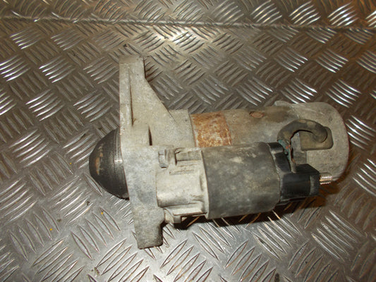 Kia Carnival Starter Med OEM Nr. 361004X901 Fra Kia Ophugger