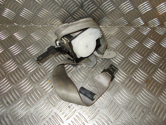Kia Carnival Sikkerhedsseler For Med OEM Nr. Ophugger Fra Kia Ophugger