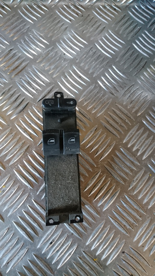 Seat Leon 1M Kontakt Rudehejs Med OEM Nr. 1J3959857B Fra Seat Ophugger