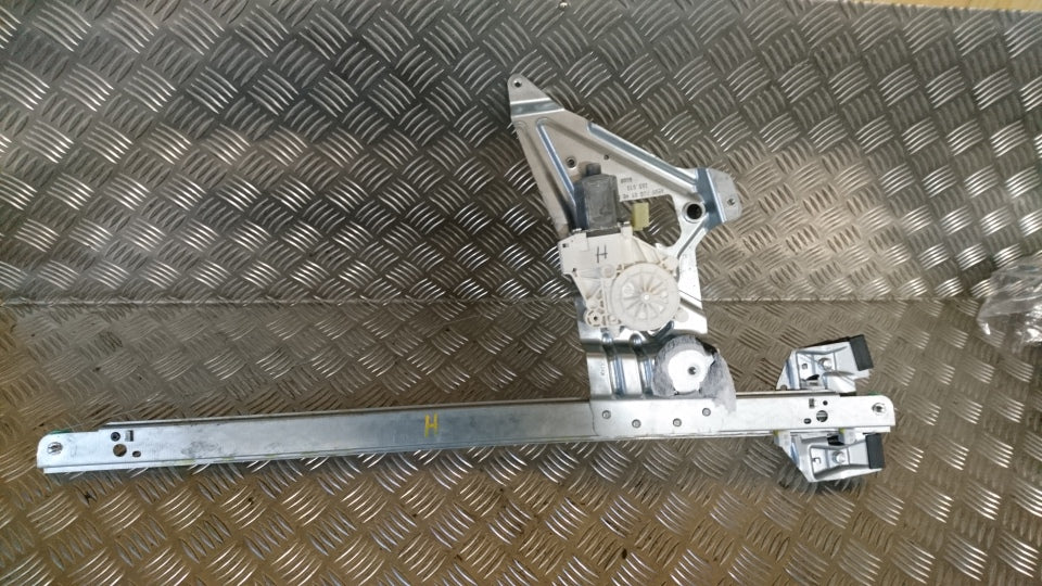 Mercedes Sprinter W906 Rudemotor - Rudehejs Med OEM Nr. 0068205542 Fra Mercedes Ophugger