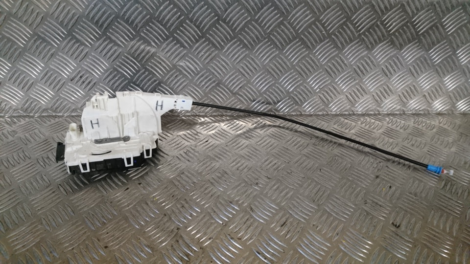 Mercedes Sprinter W906 Dørlås Med OEM Nr. 9067201735 Fra Mercedes Ophugger