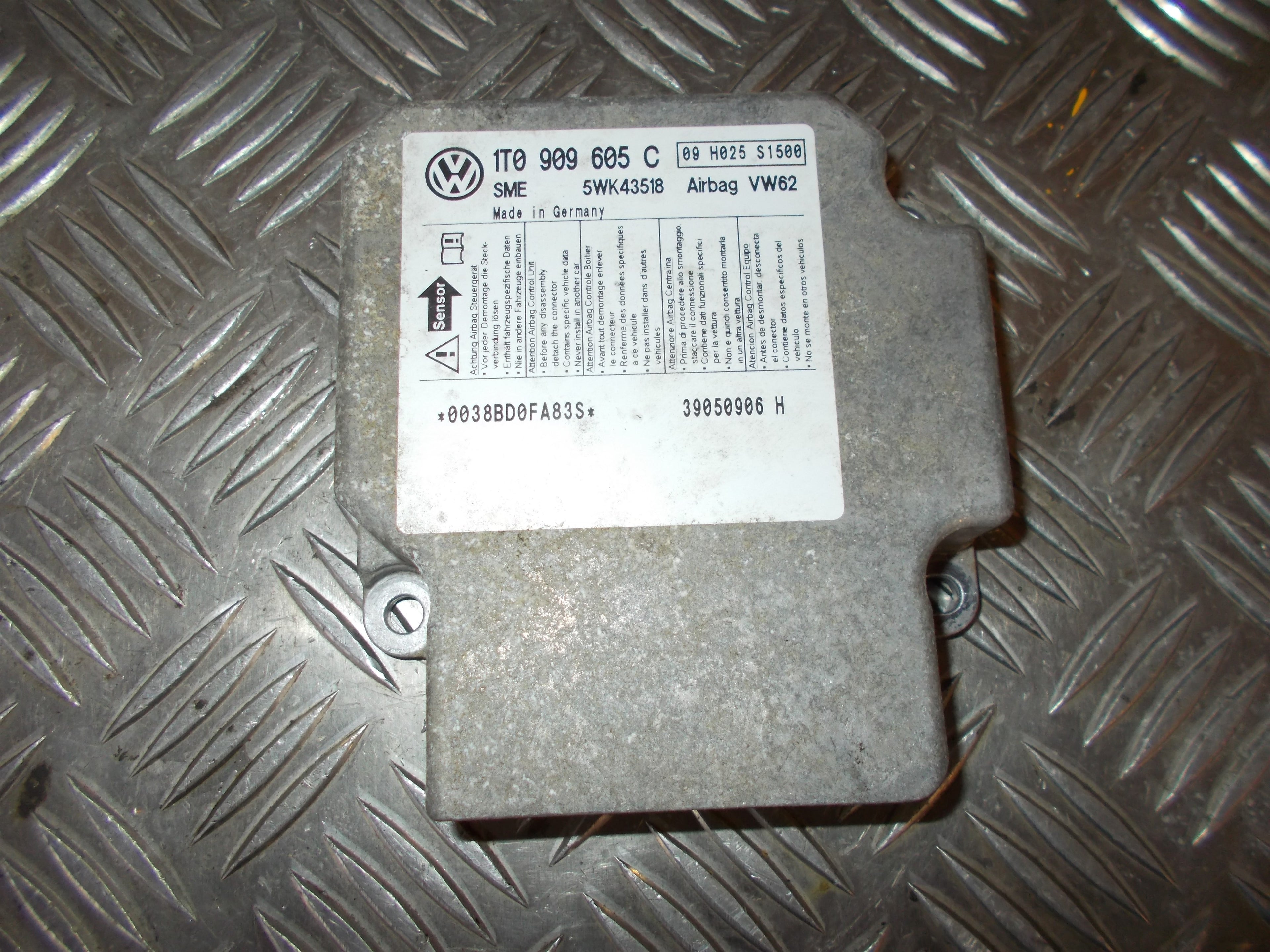 VW Touran 1T/Gp Airbag Elboks Med OEM Nr. Ophugger Fra VW Ophugger