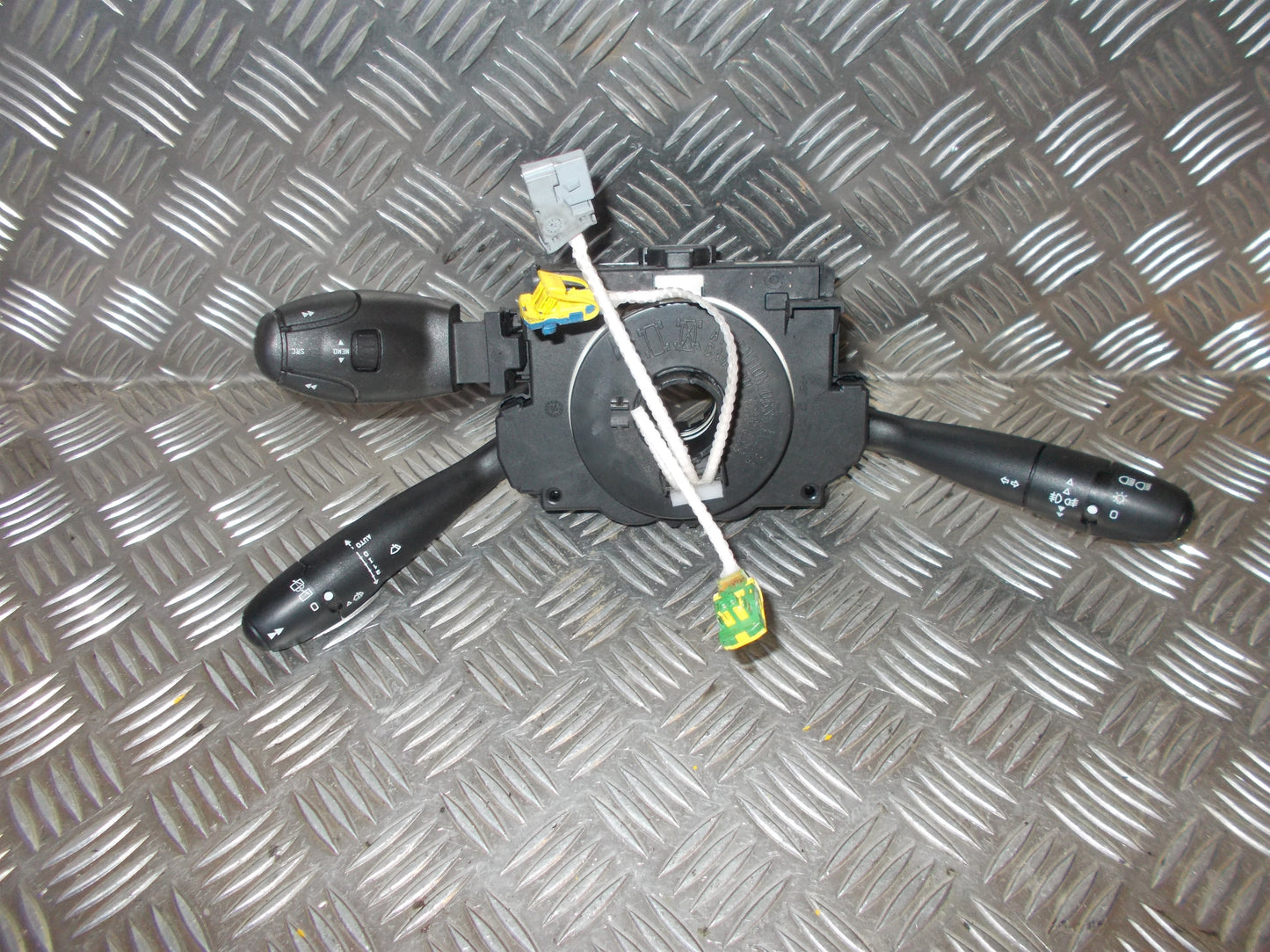 Peugeot 307 Kontakt Combi Med OEM Nr. 96593493XT Fra Peugeot Ophugger