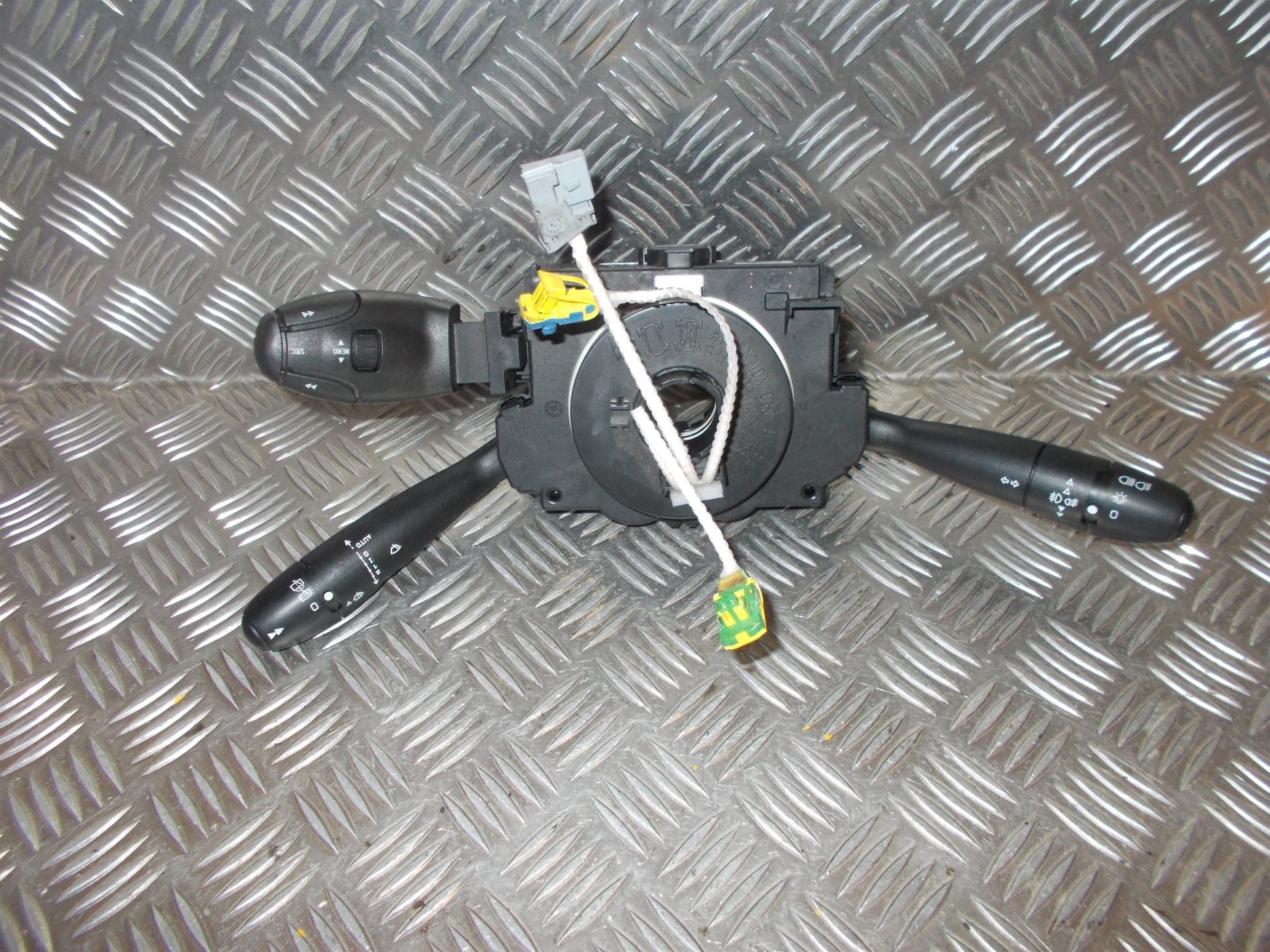 Peugeot 307 Kontakt Combi Med OEM Nr. 96593493XT Fra Peugeot Ophugger