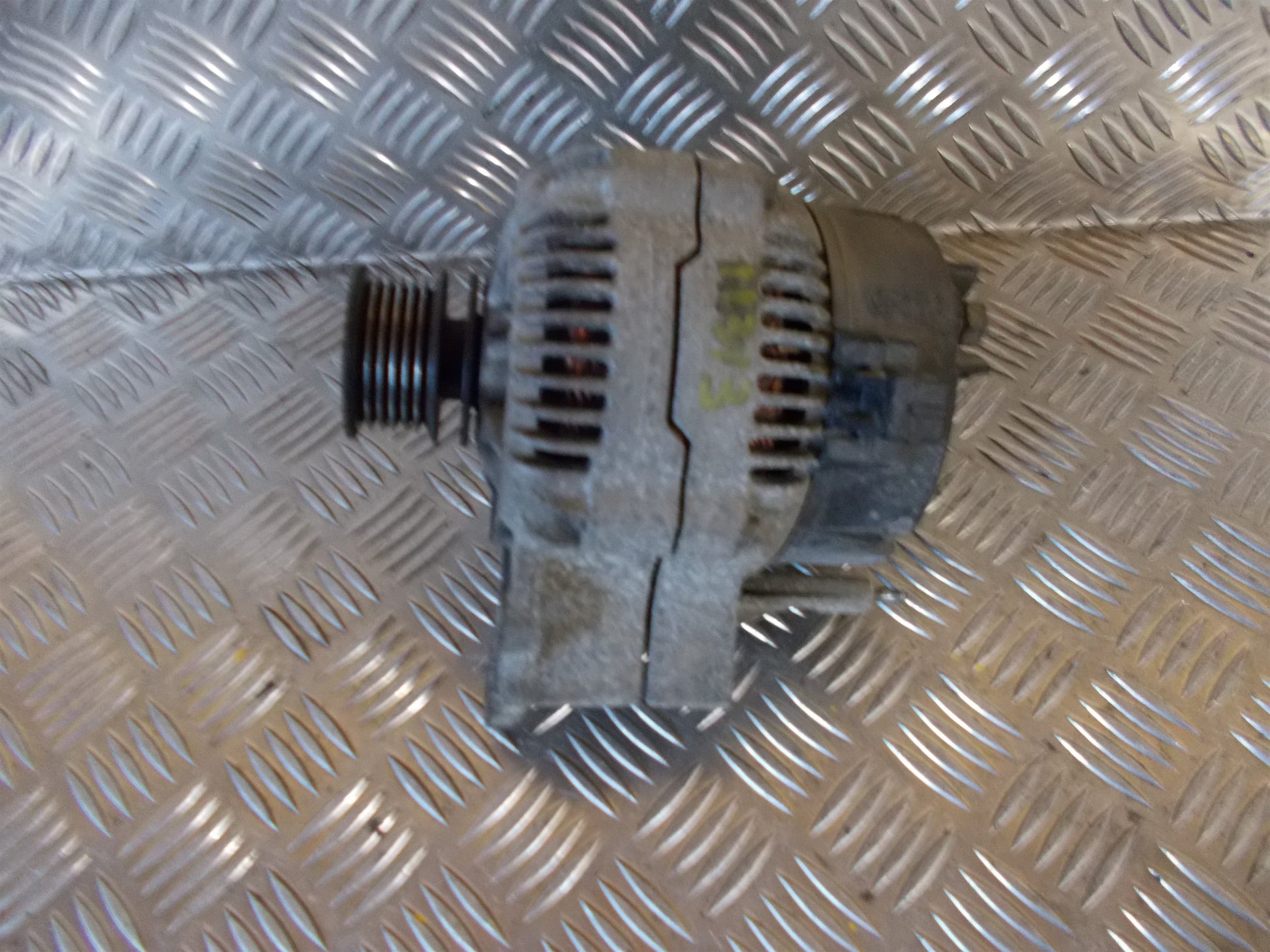 VW Polo CLA Variant 6K Generator Med OEM Nr. 028903025G Fra VW Ophugger
