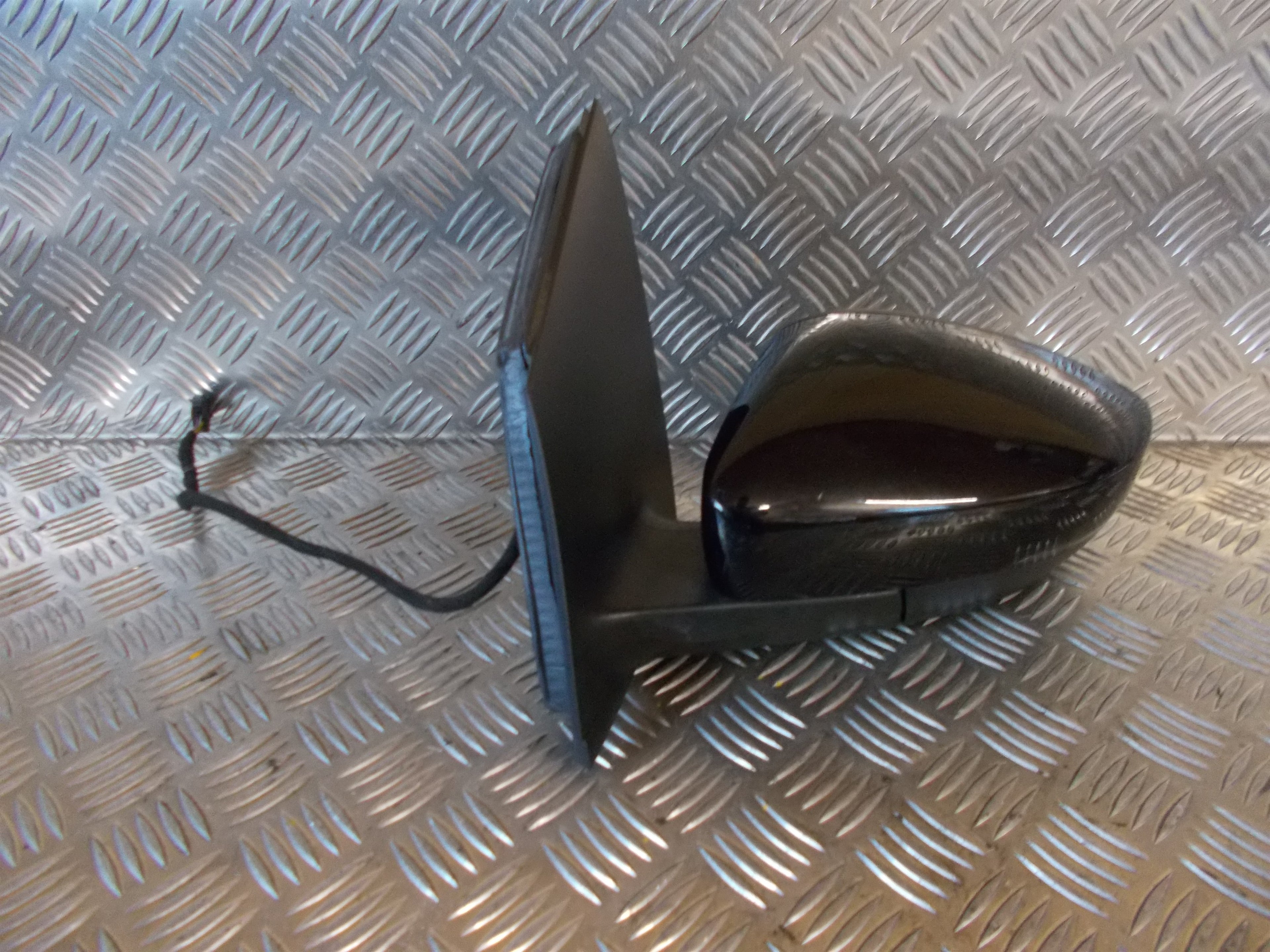 Audi Q3 Sidespejl Med OEM Nr. 6R1857501BE Fra Audi Ophugger