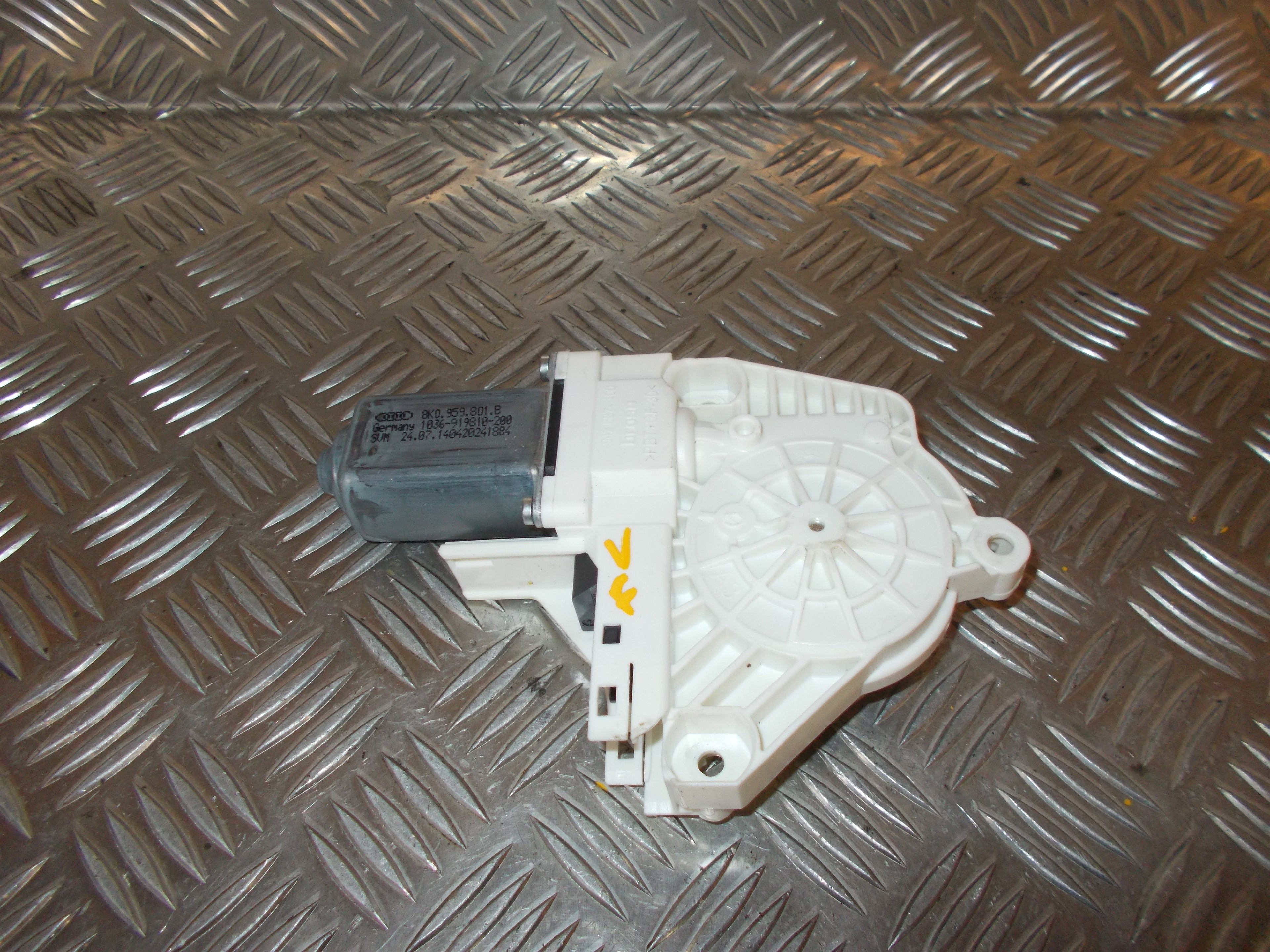Audi Q3 Rudemotor - Rudehejs Med OEM Nr. 8K0959801B Fra Audi Ophugger