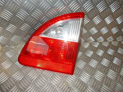 Ford Galaxy Baglygte Med OEM Nr. Ophugger Fra Ford Ophugger