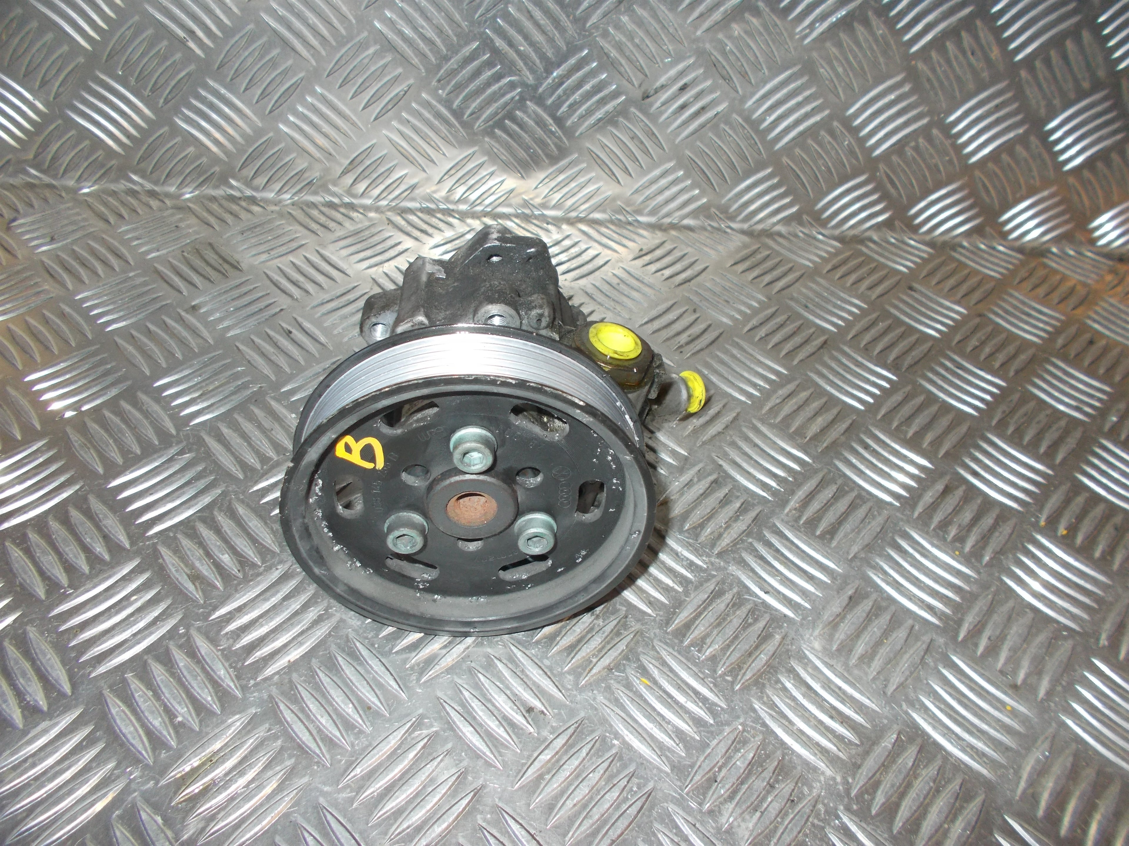 Audi A4 Servopumpe Med OEM Nr. 8E0145155N Fra Audi Ophugger