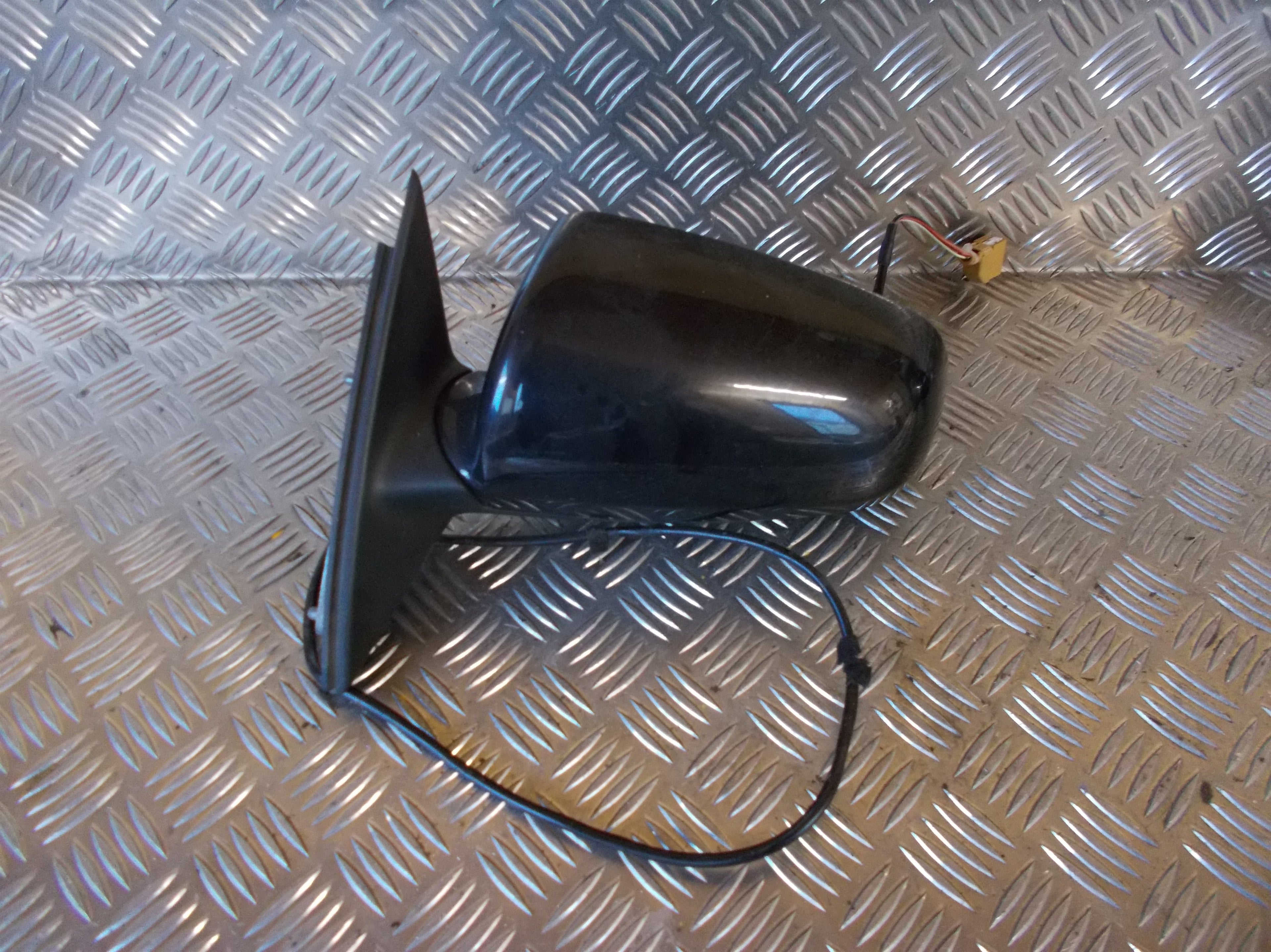 Audi A4 Sidespejl Med OEM Nr. 8E1858531AA Fra Audi Ophugger