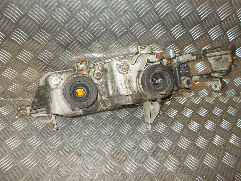 Honda Accord 4/D-5/D Ce Forlygte Med OEM Nr. Ophugger Fra Honda Ophugger