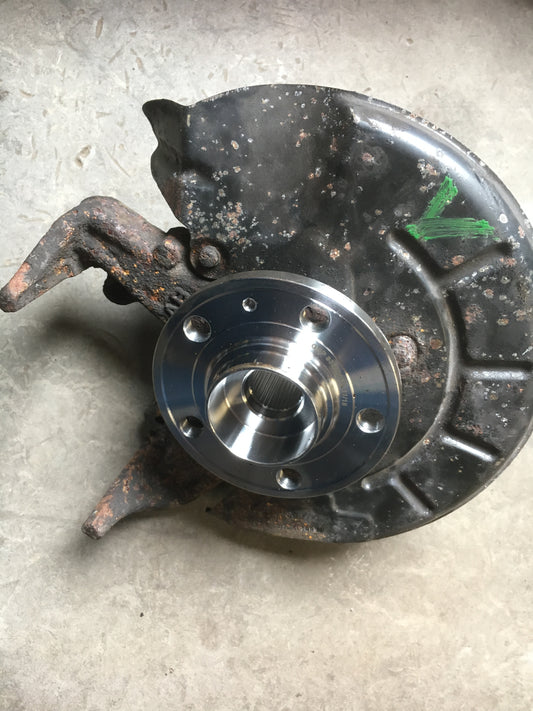 VW Fox 5Z Spindel For V Med OEM Nr. Ophugger Fra VW Ophugger