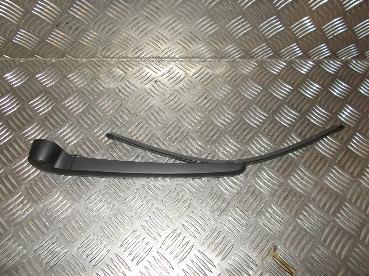 Audi Q3 8U Viskerarm Med OEM Nr. Ophugger Fra Audi Ophugger