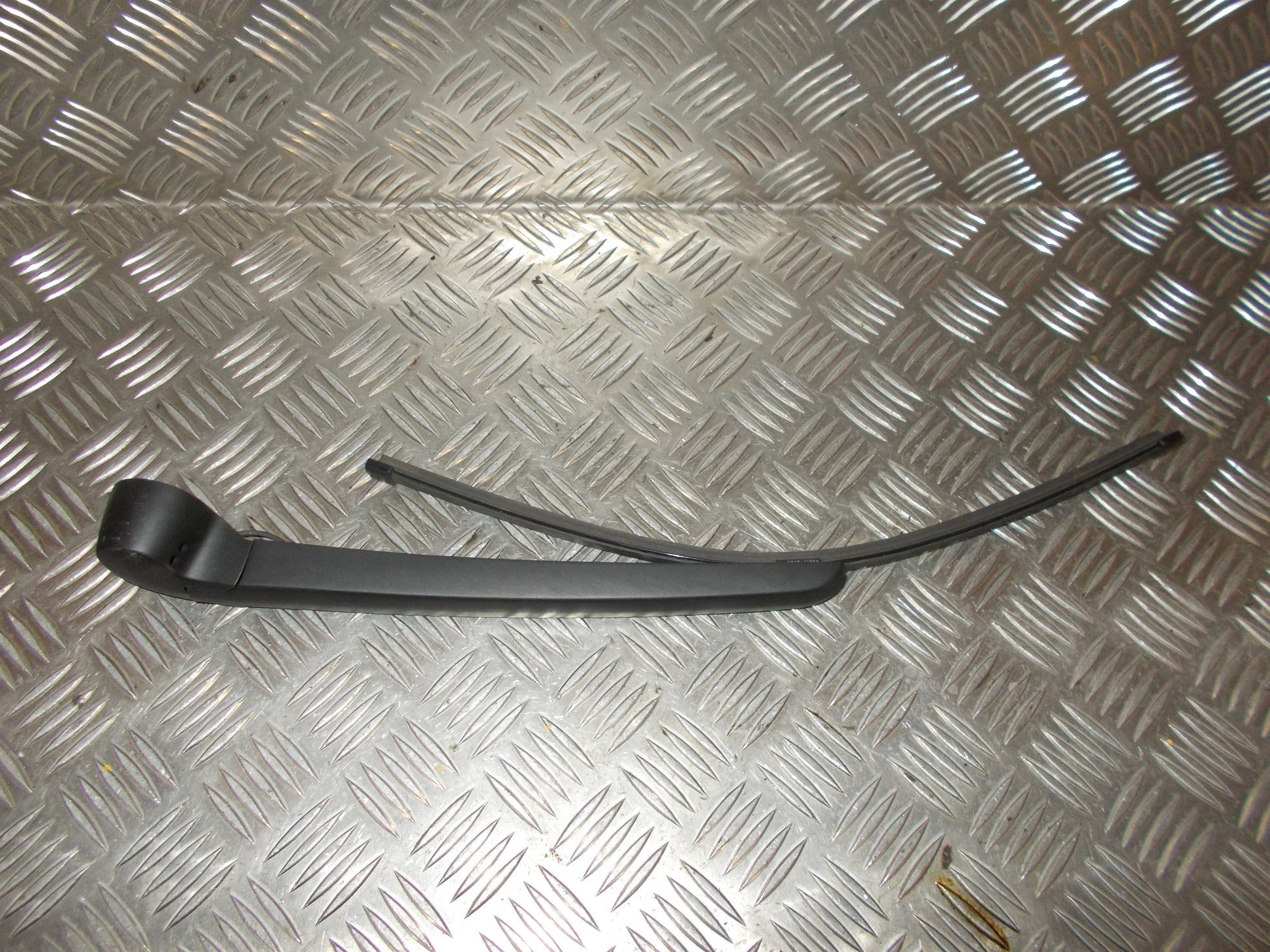 Audi Q3 8U Viskerarm Med OEM Nr. Ophugger Fra Audi Ophugger