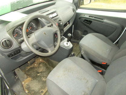 Peugeot Bipper Pluk-Selv-Bil Med OEM Nr. Ophugger Fra Peugeot Ophugger