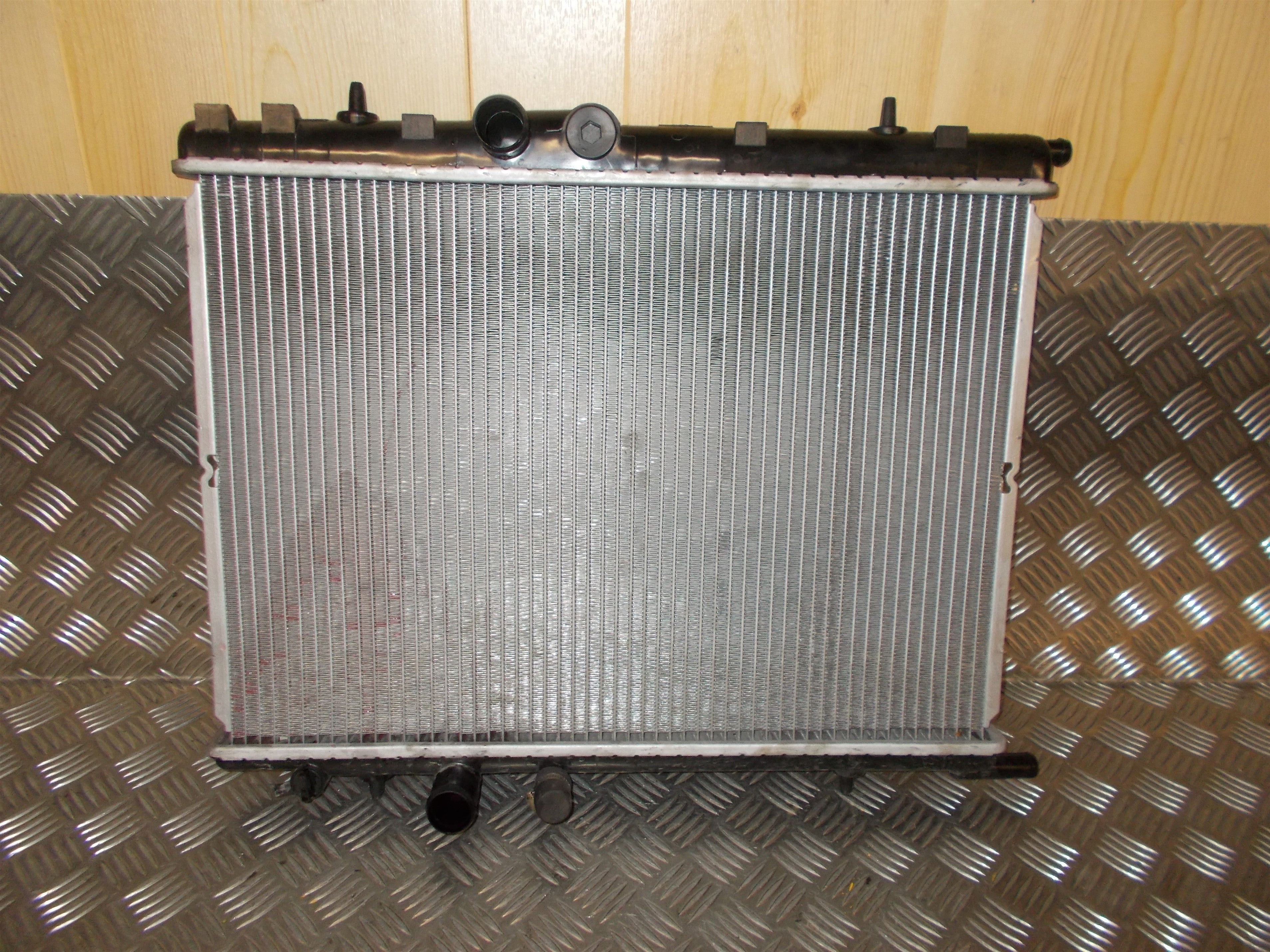 Citroen Xsara Picasso Køler Med OEM Nr. 1330G5 Fra Citroen Ophugger