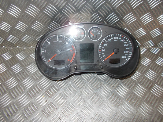 Audi A3 Speedometer - Instrument Med OEM Nr. 8P0920930R Fra Audi Ophugger