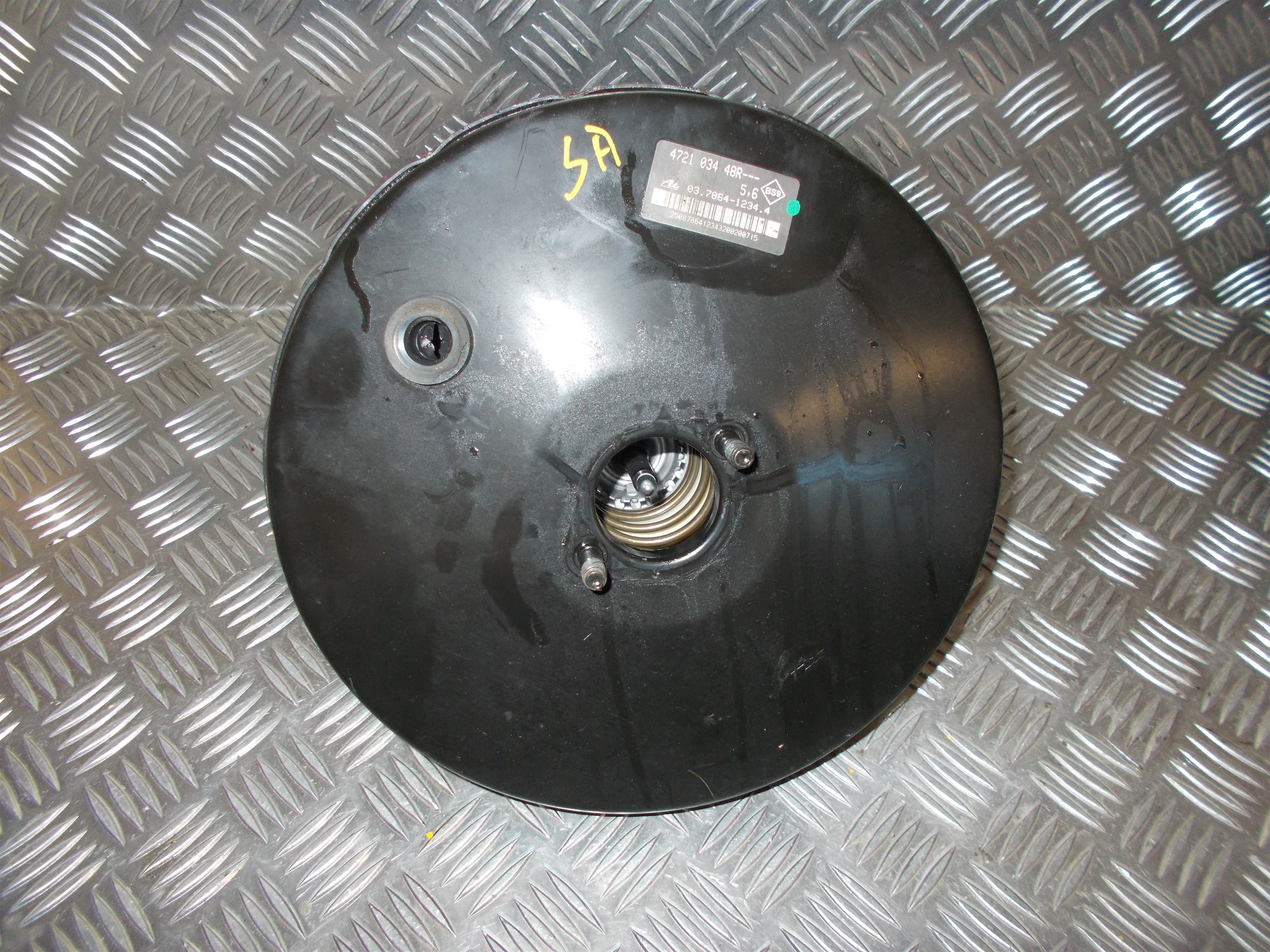 Renault Clio 3 Bremseforstærker Med OEM Nr. 03786412344 Fra Renault Ophugger