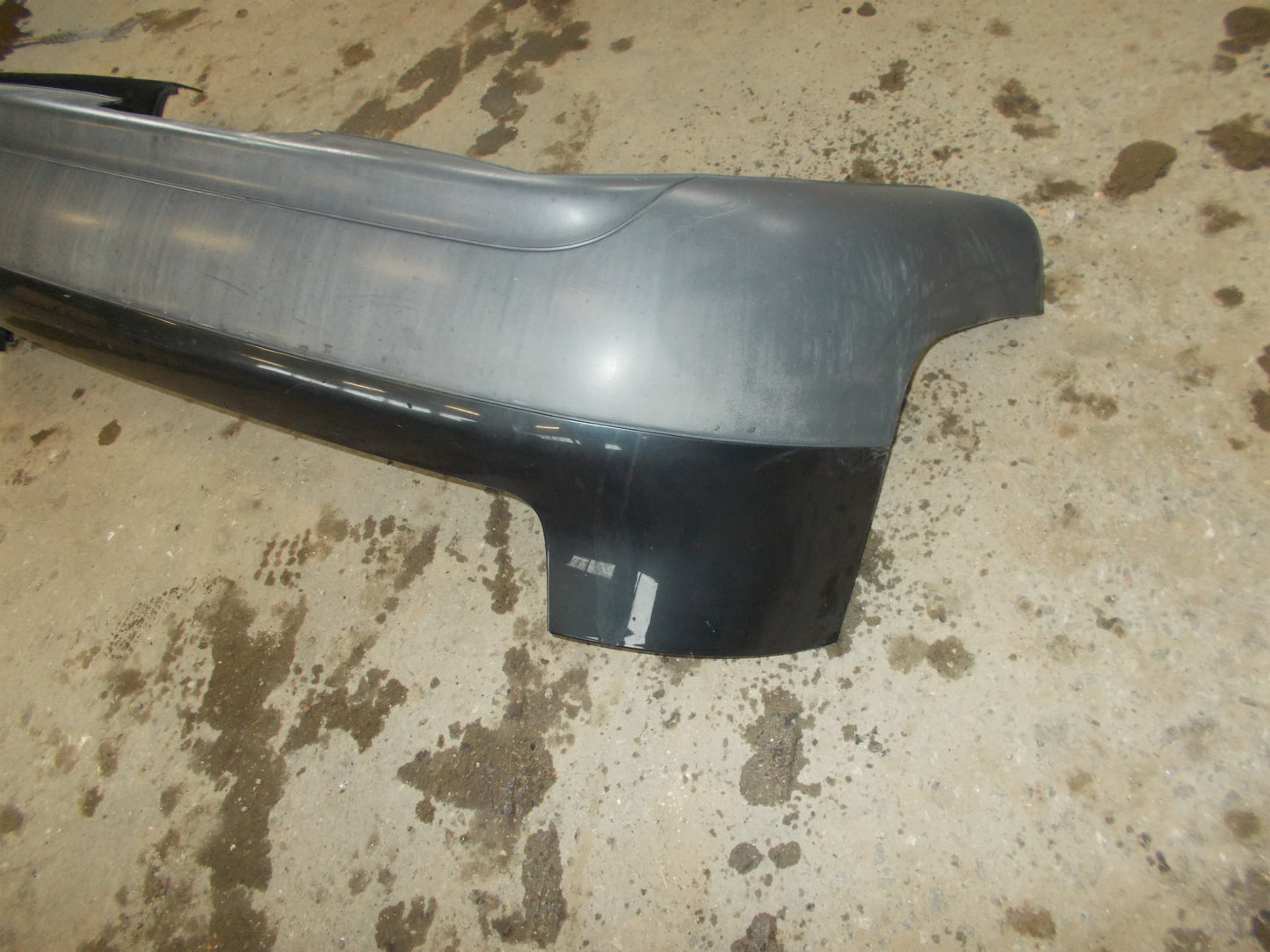 Audi A6 4B Bagkofanger Med OEM Nr. Ophugger Fra Audi Ophugger