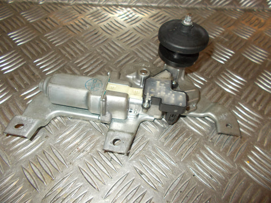 Suzuki Splash Bagrudevisker Motor Med OEM Nr. 3881051K10 Fra Suzuki Ophugger