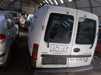 Opel Combo C Pluk-Selv-Bil Med OEM Nr. Ophugger Fra Opel Ophugger