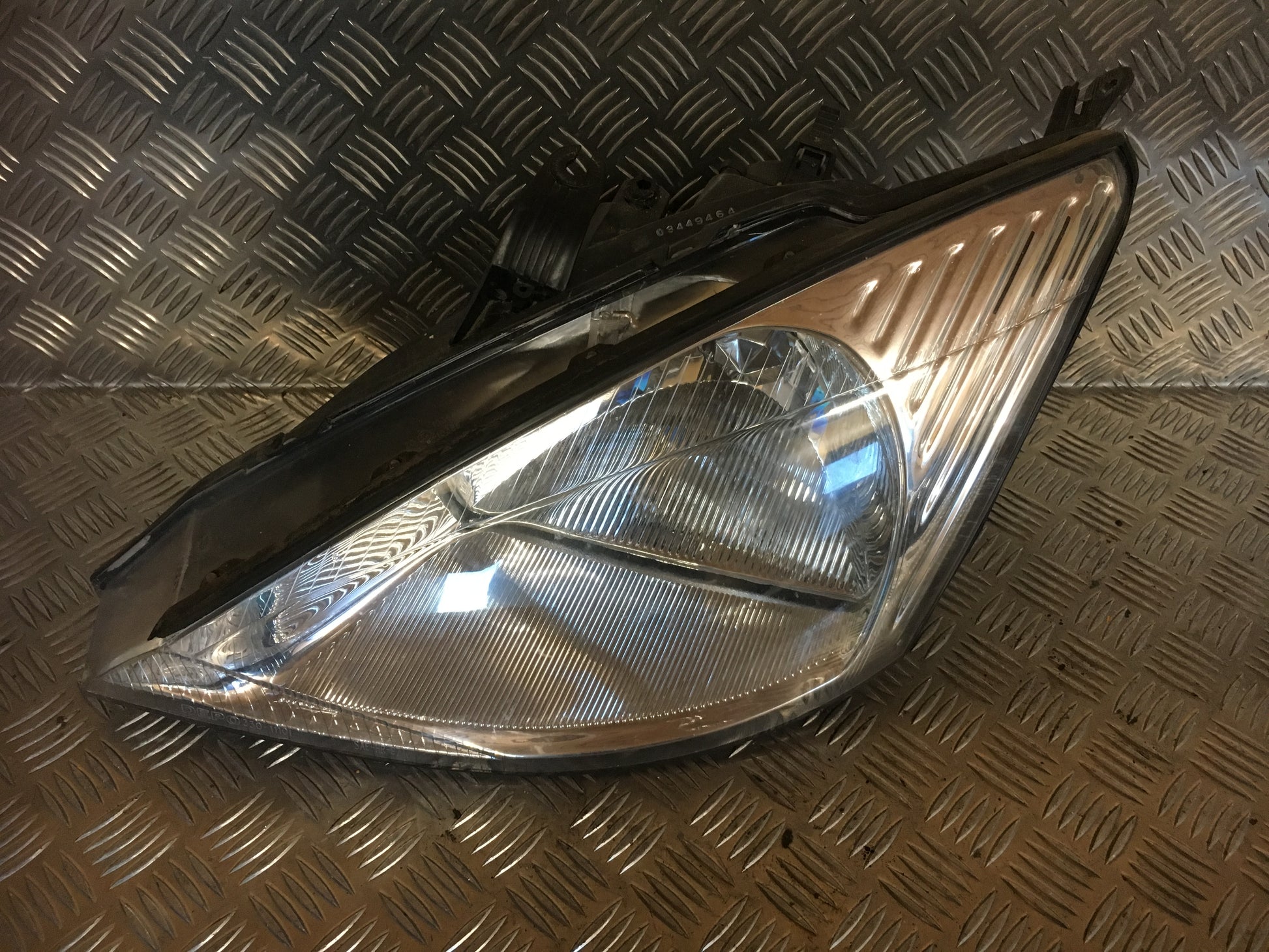 Ford Focus Forlygte Med OEM Nr. 1M5113006FA Fra Ford Ophugger