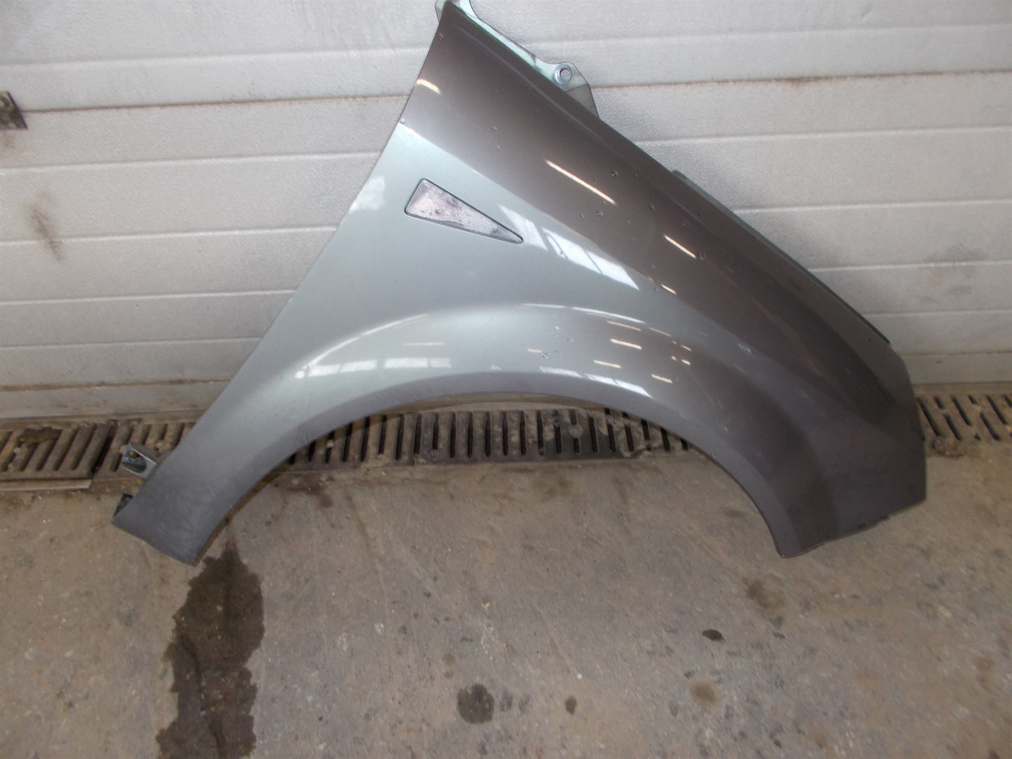 Renault Megane Scenic 2 Forskærm H Med OEM Nr. 7701474853 Fra Renault Ophugger