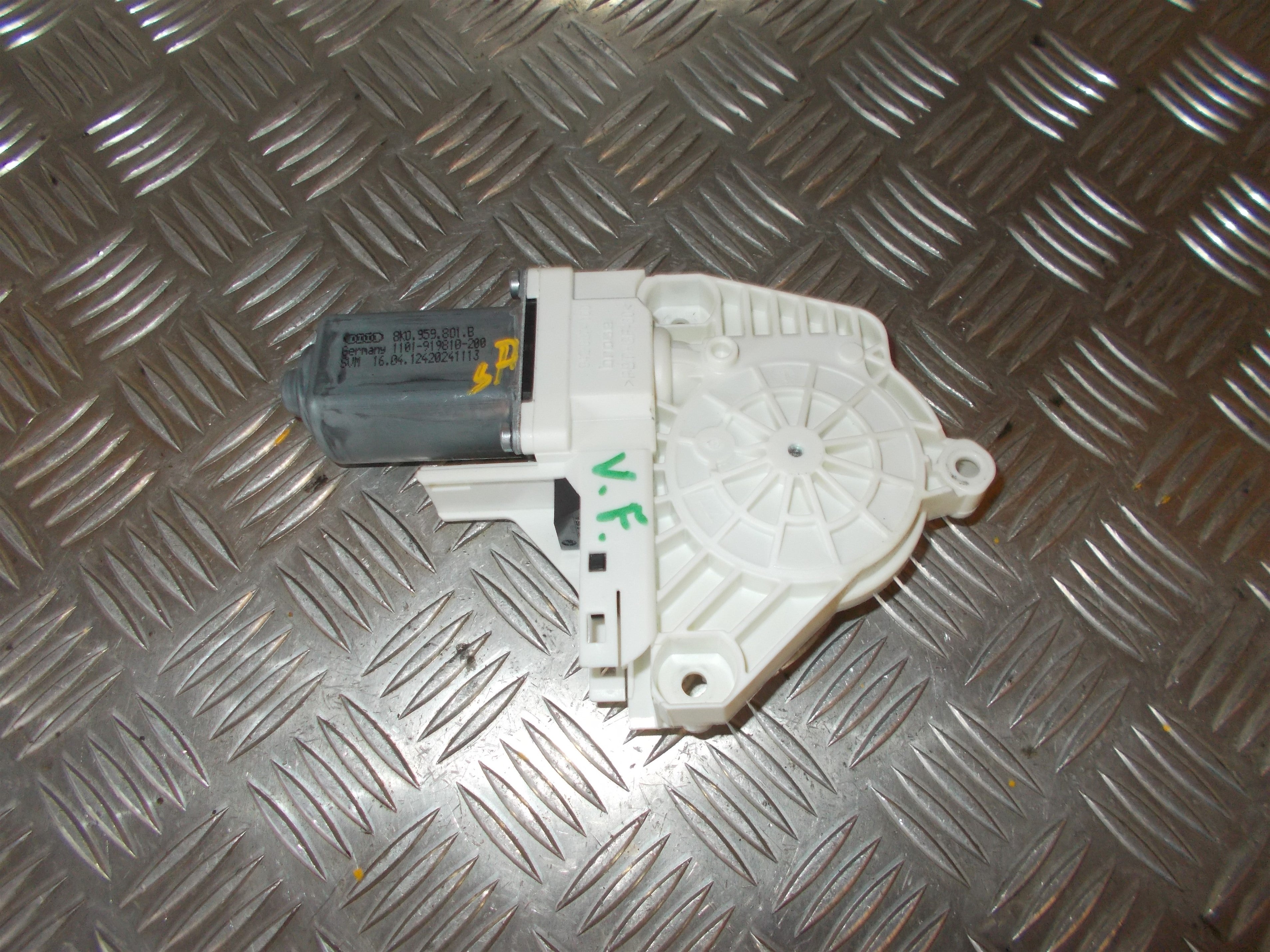 Audi Q3 Rudemotor - Rudehejs Med OEM Nr. 8K0959801B Fra Audi Ophugger