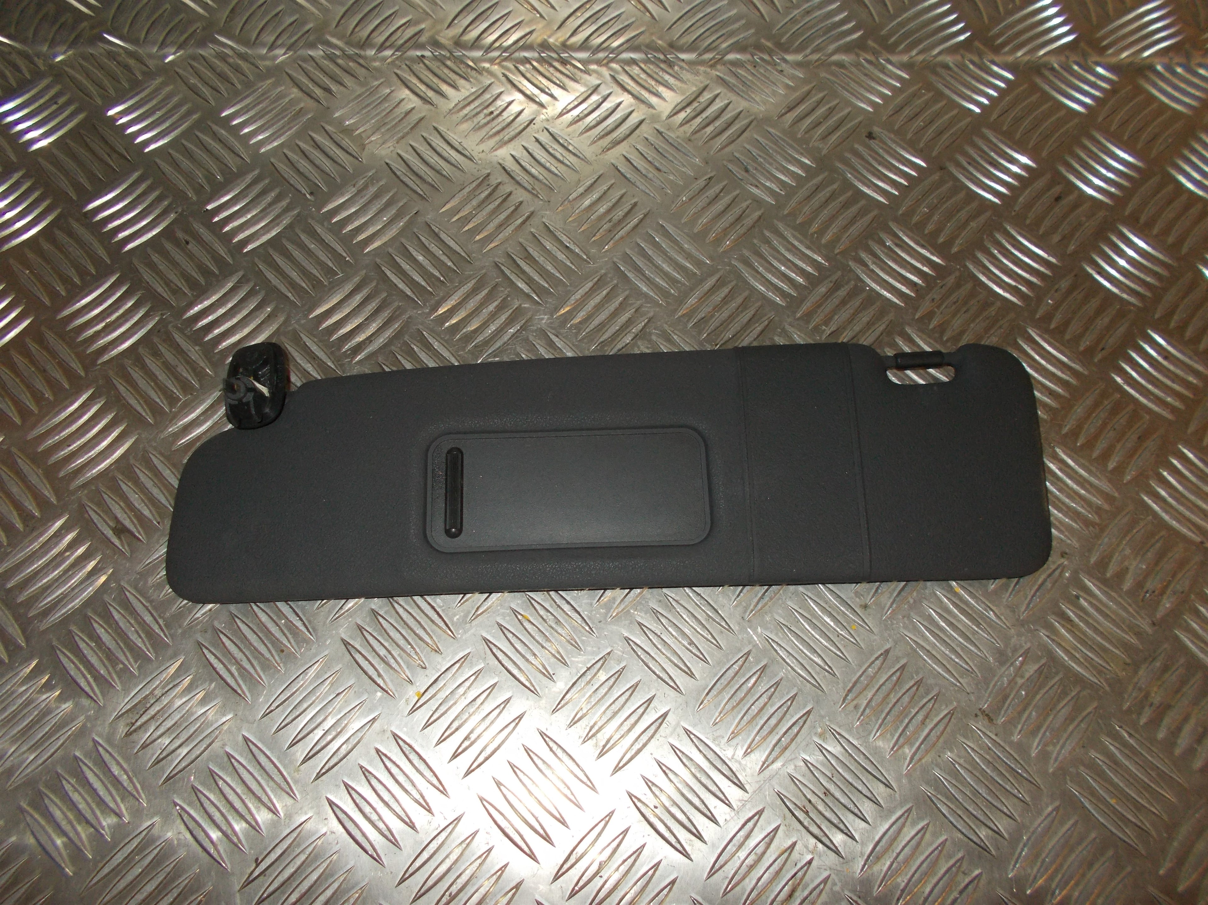 Audi A3 Solskærm Med OEM Nr. 8P7857551 Fra Audi Ophugger