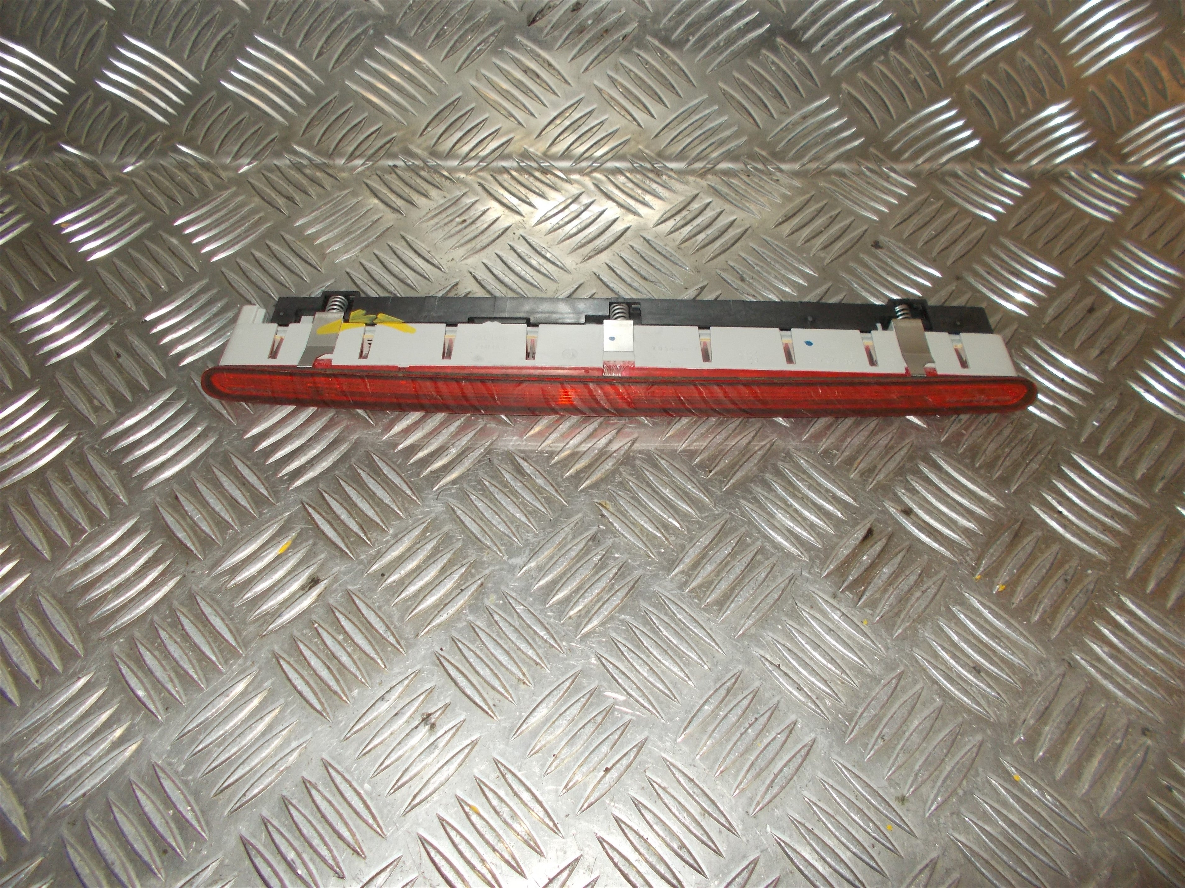 Audi A3 Bremselys Med OEM Nr. 8P3945097 Fra Audi Ophugger