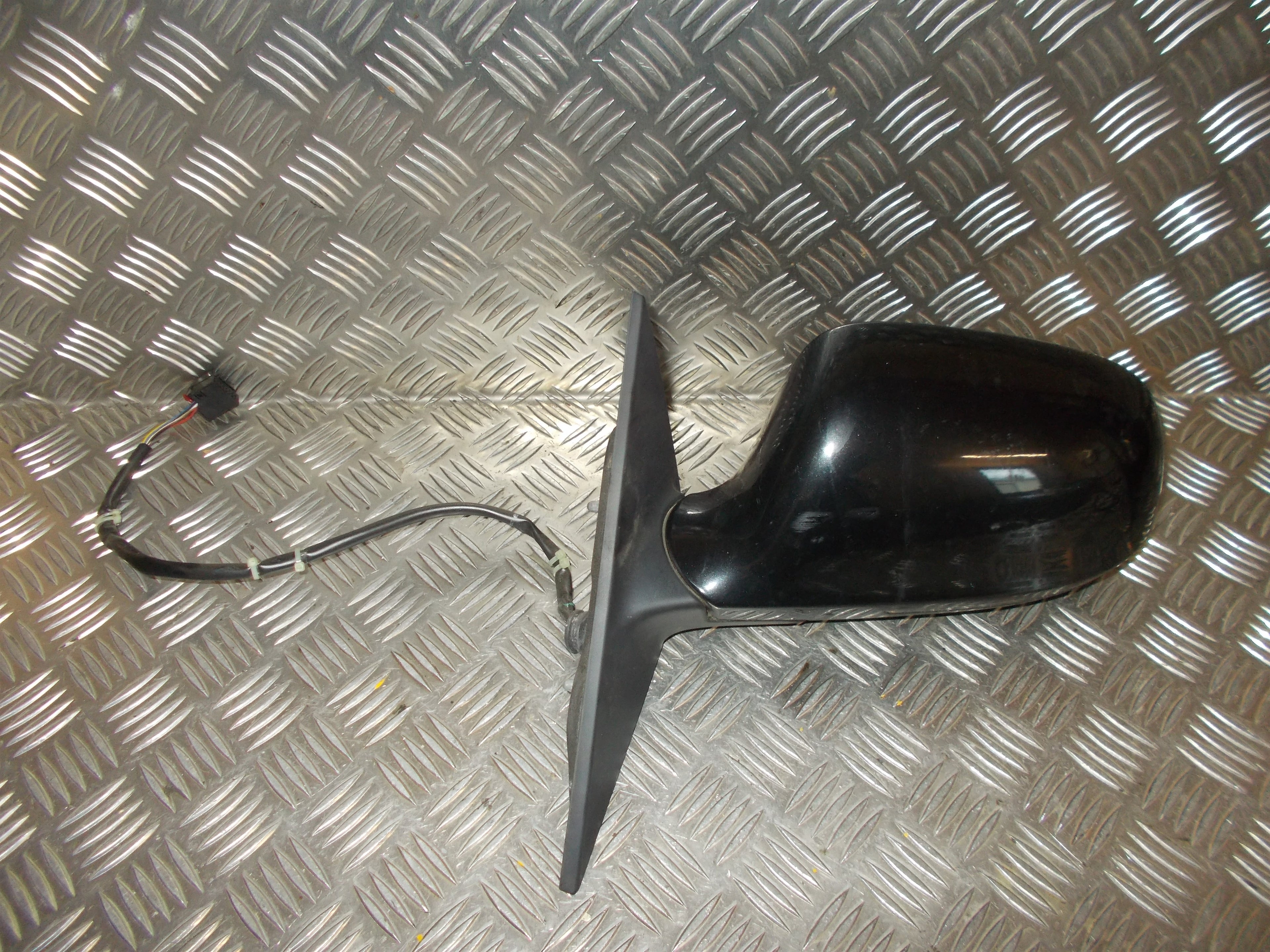 Audi A3 Sidespejl Med OEM Nr. 8P7858531A Fra Audi Ophugger