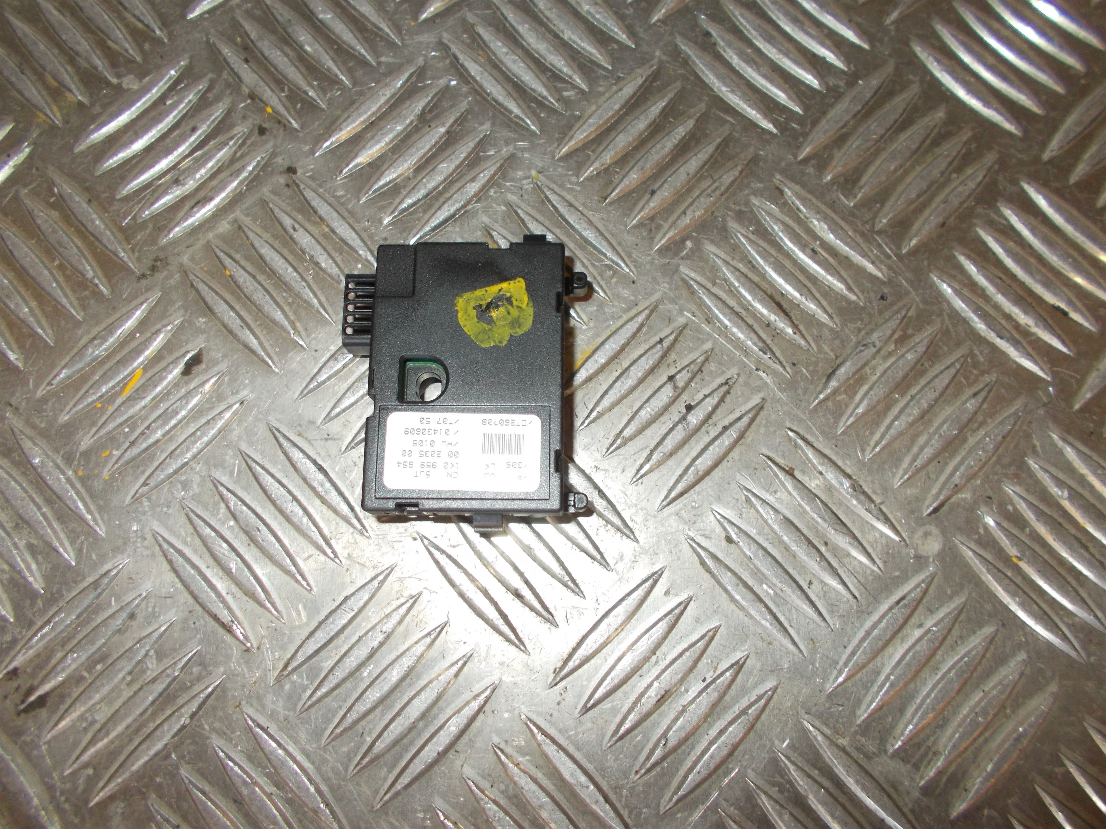 Audi A3 Ratvinkelsensor Med OEM Nr. 1K0959854 Fra Audi Ophugger