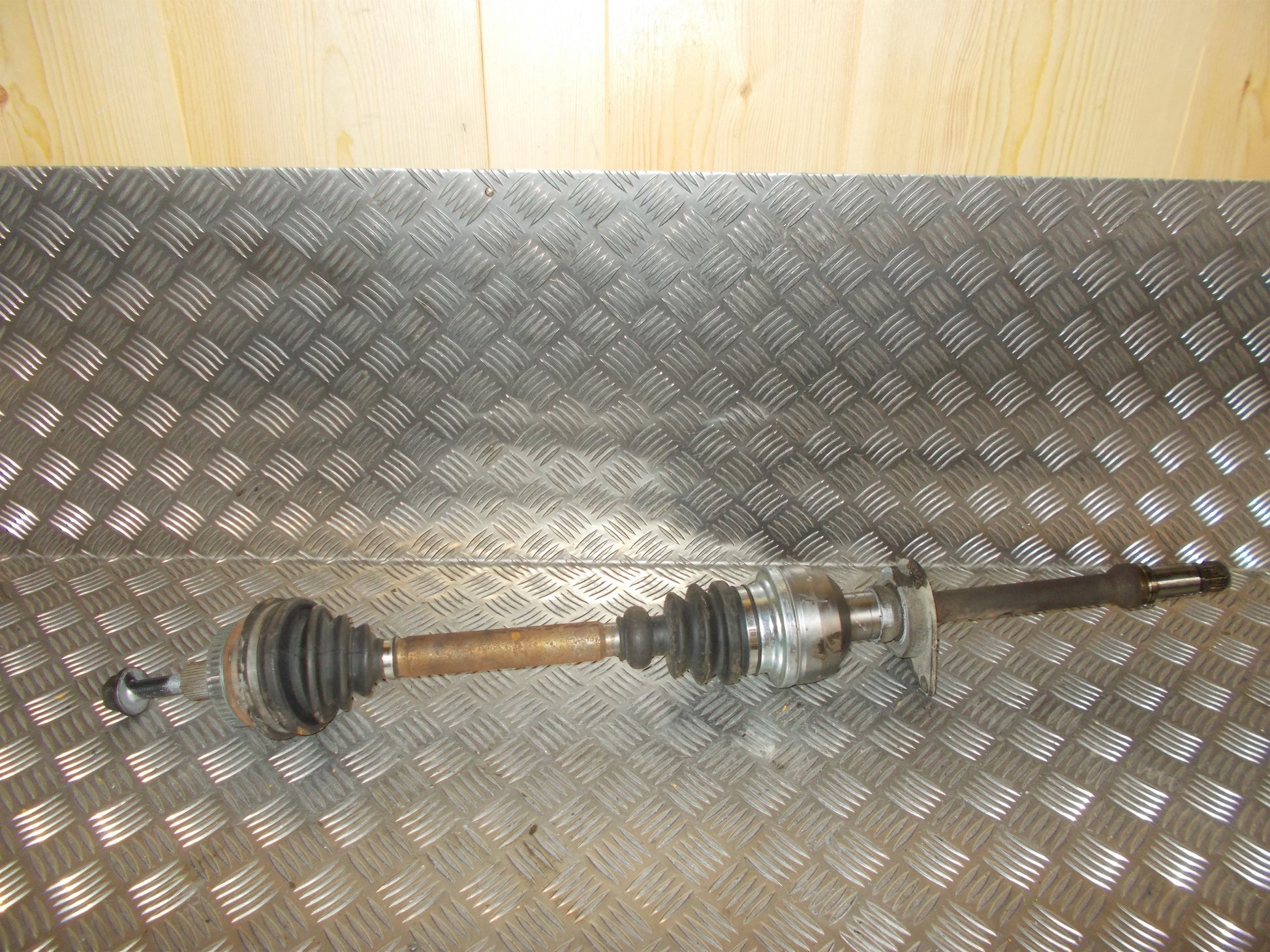 Ford Galaxy Trækaksel For H Med OEM Nr. Ophugger Fra Ford Ophugger