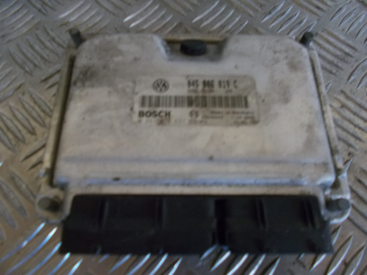 VW Polo 9N Motorstyring - Motorstyreboks - Injection Elboks Med OEM Nr. 045906019C Fra VW Ophugger