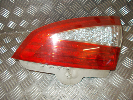 Ford Mondeo 4 Baglygte Med OEM Nr. 7S7113A602B Fra Ford Ophugger