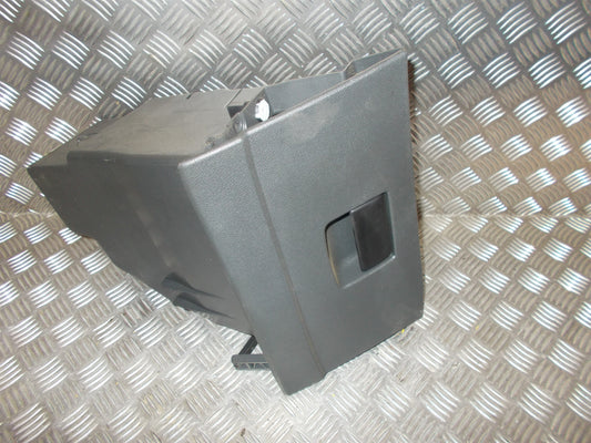 Ford Mondeo 4 Handskerum Med OEM Nr. 7S71A06010 Fra Ford Ophugger