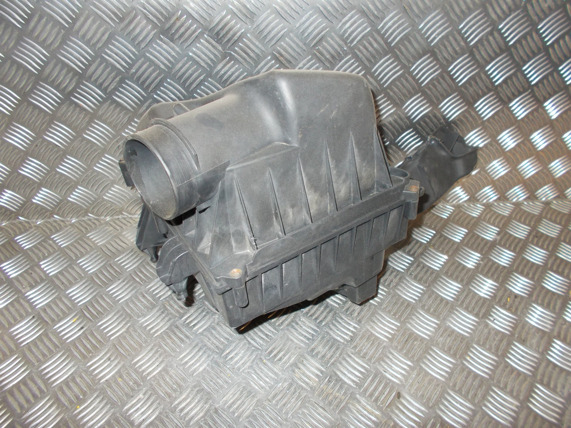 Ford Mondeo 4 Luftfilterkasse  Med OEM Nr. Ophugger Fra Ford Ophugger