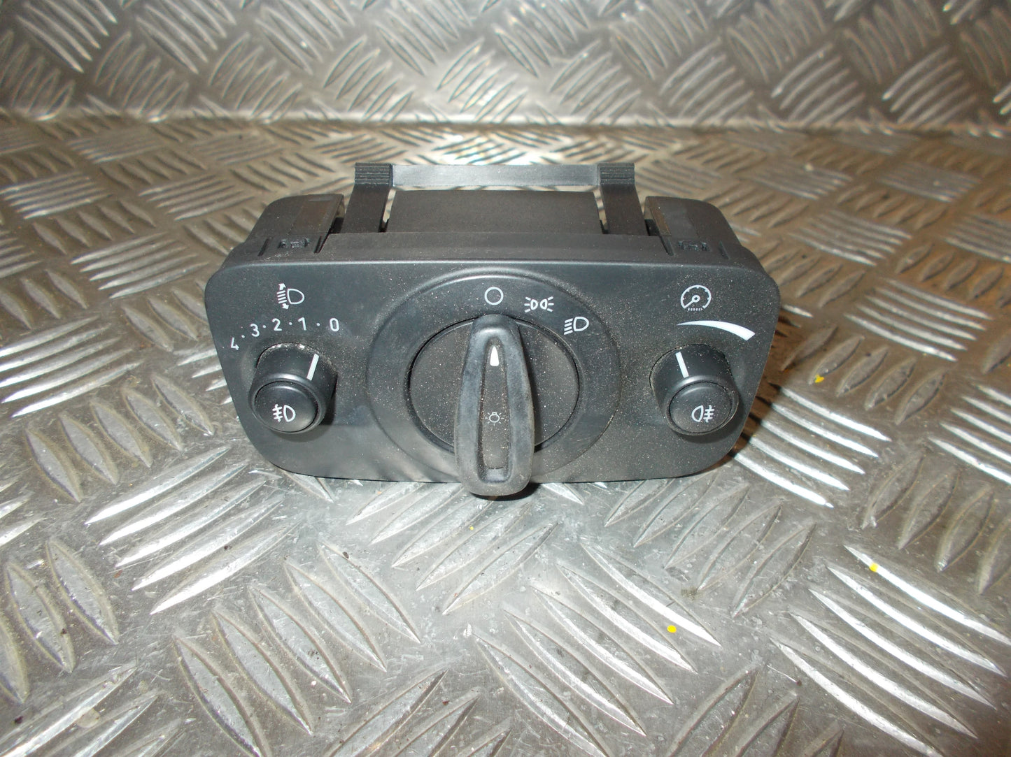 Ford Mondeo 4 Kontakt Lys Med OEM Nr. 8G9T14A024AA Fra Ford Ophugger